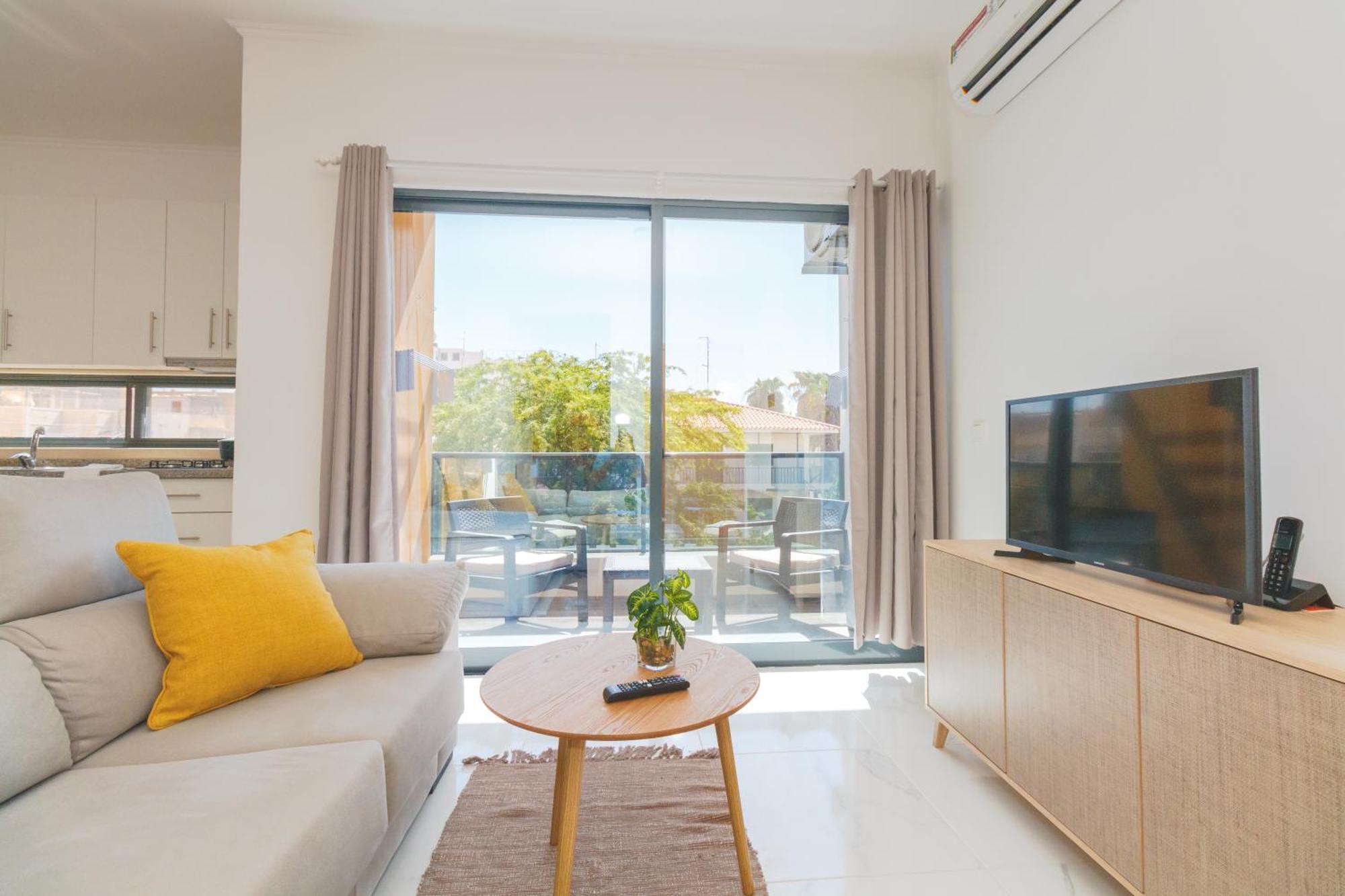 Brand New Spacious T3 Apartment In Santa Maria Exterior photo