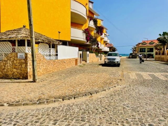Brand New Spacious T3 Apartment In Santa Maria Exterior photo