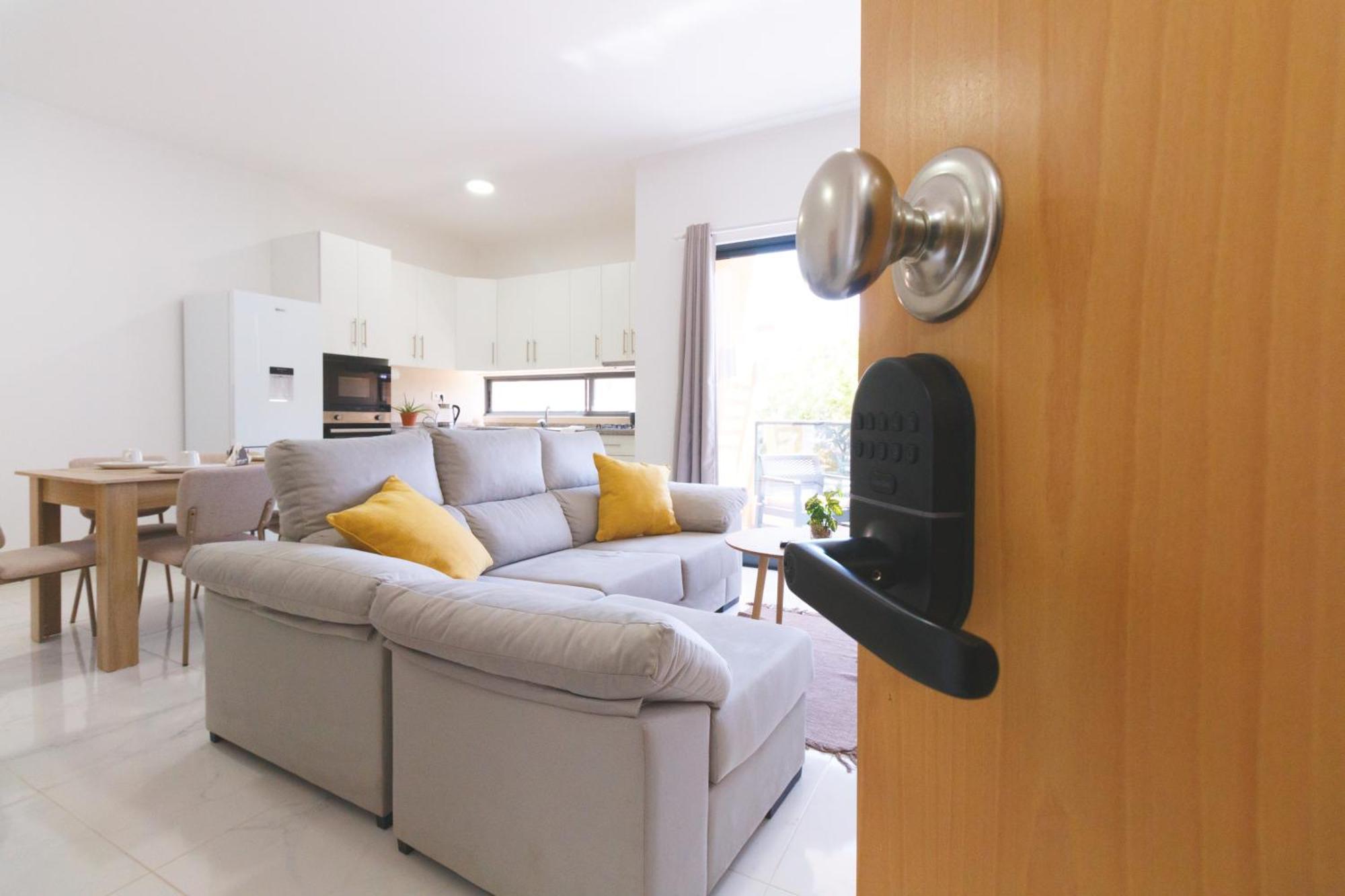 Brand New Spacious T3 Apartment In Santa Maria Exterior photo
